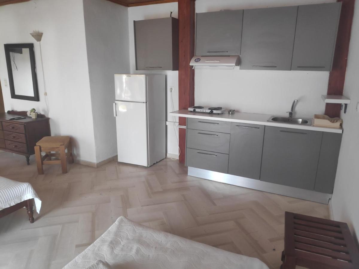 Angela - Zoi Rooms Скиатос Экстерьер фото