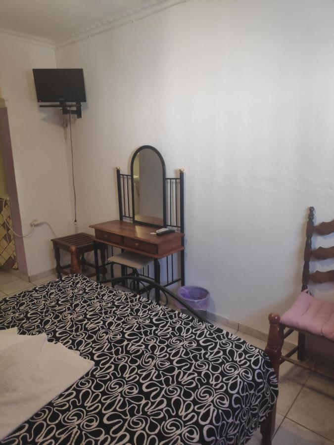 Angela - Zoi Rooms Скиатос Экстерьер фото
