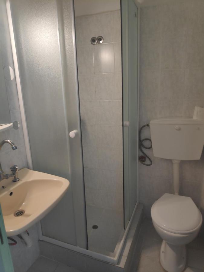 Angela - Zoi Rooms Скиатос Экстерьер фото